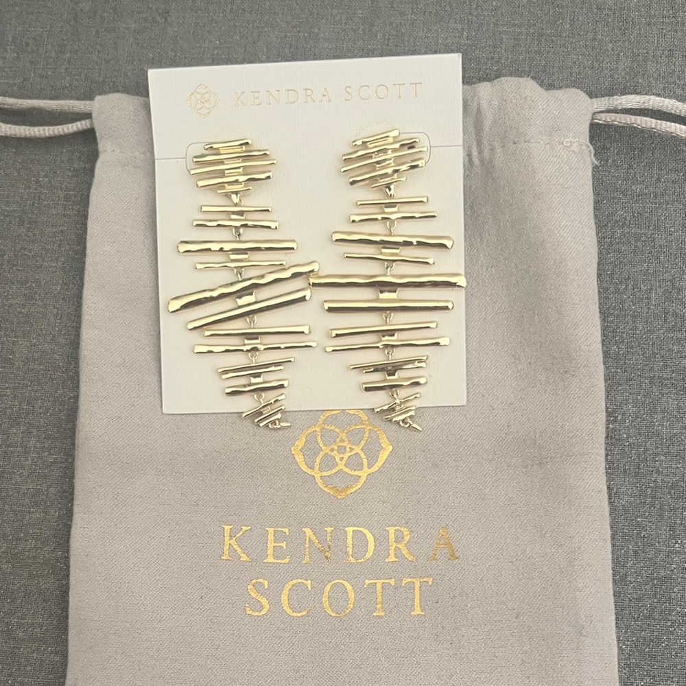 Kendra Scott Gold Logo Drawstring Jewelry Pouch - Cream